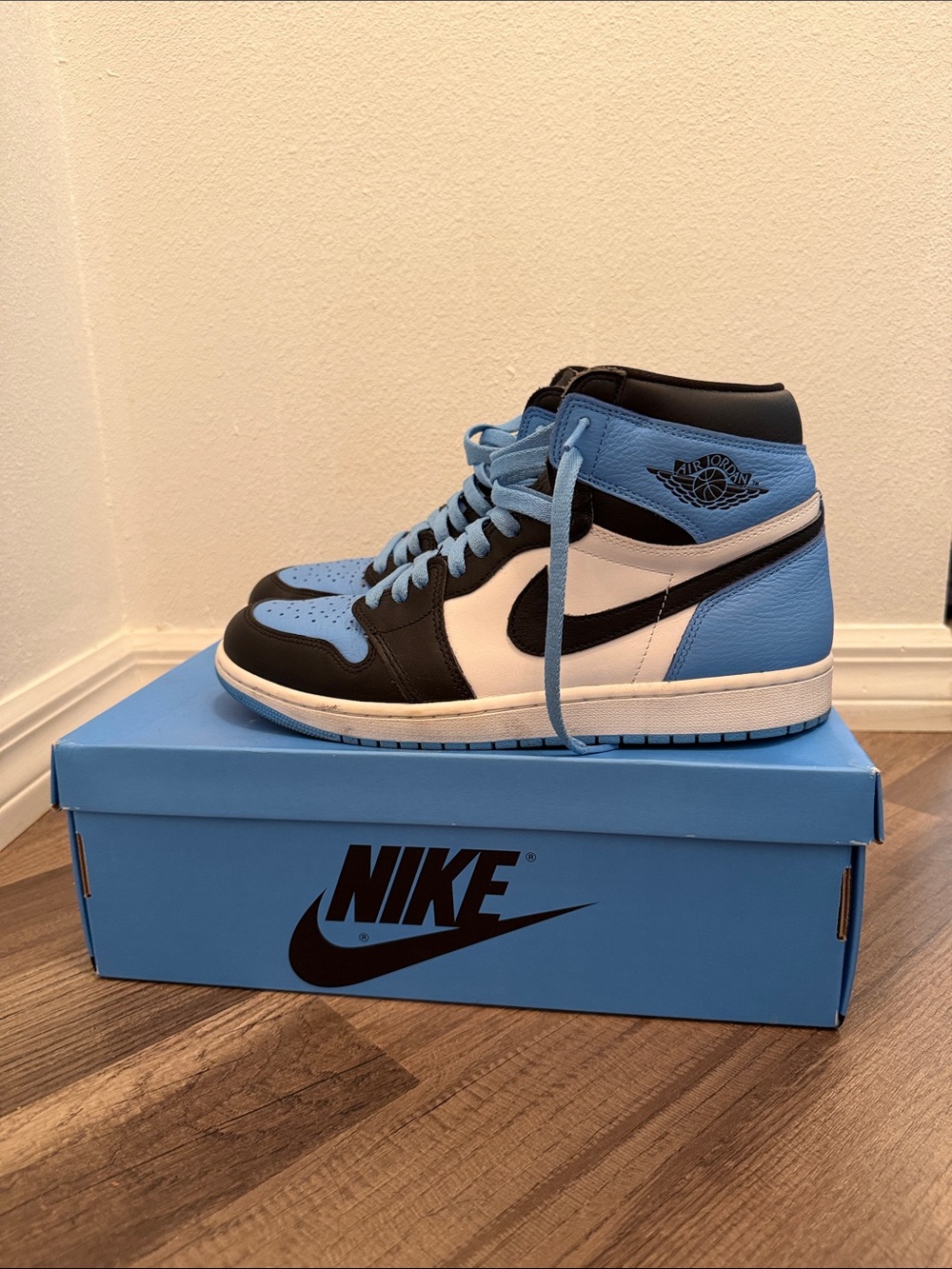 Nike Air Jordan 1 High OG - University Blue/Black/White